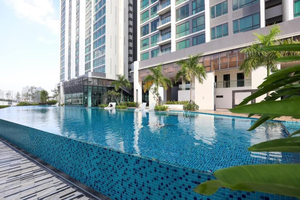 Elegant Homes 9Pax 5Bed Sunway Pyramid-Lagoon 2 Car Park Petaling Jaya Exteriör bild