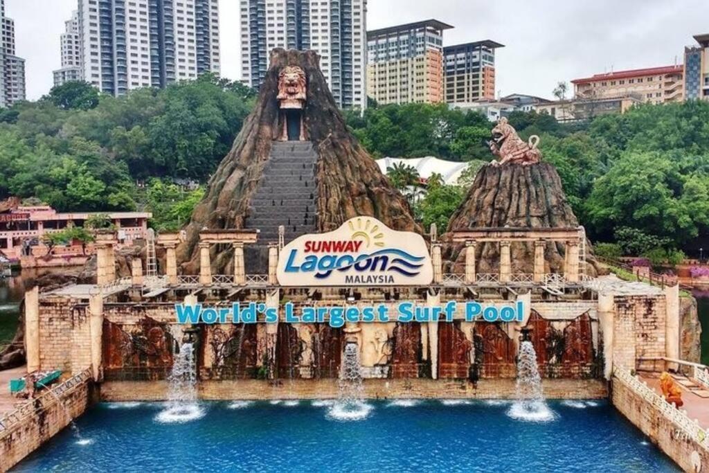 Elegant Homes 9Pax 5Bed Sunway Pyramid-Lagoon 2 Car Park Petaling Jaya Exteriör bild